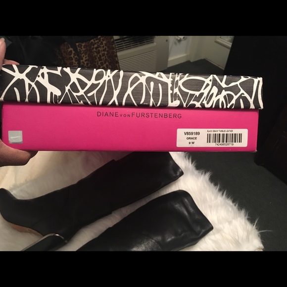 Diane von Furstenberg Grace Boots 9 W NWT - Picture 8 of 8